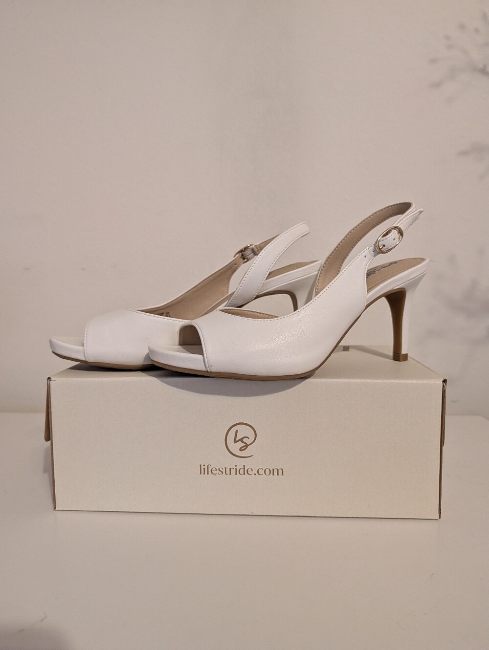 Life Stride White Peep-Toe Slingback Heels 7W